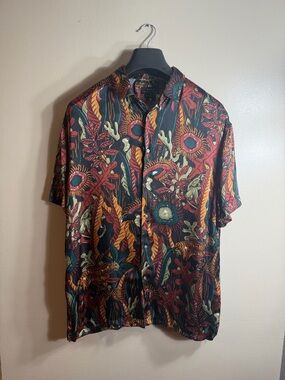 NOT AVAILABLE Fit Jungle Print Button Up Shirt Tigers Birds Size M